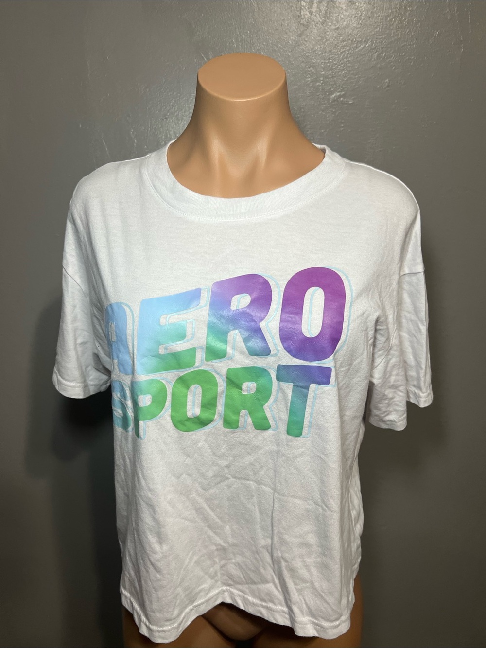 Aeropostale Sport Women's Cropped Graphic T-Shirt White Gradient Logo Size L
